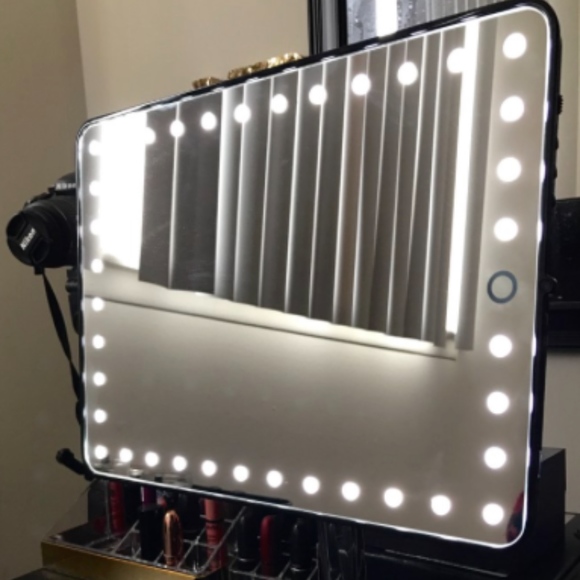 Impressions Other - Make up Mirror - Impressions Bluetooth